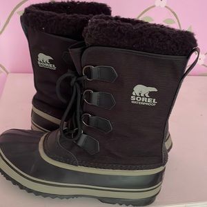 sorel snowboots